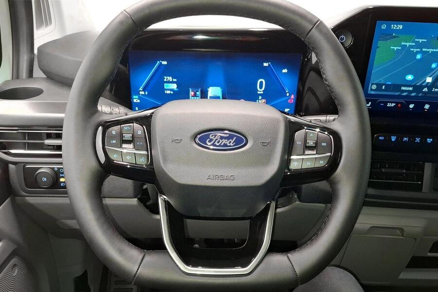 Ford Tourneo Custom vaihtoauto