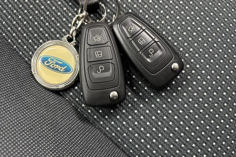 Ford C-MAX vaihtoauto