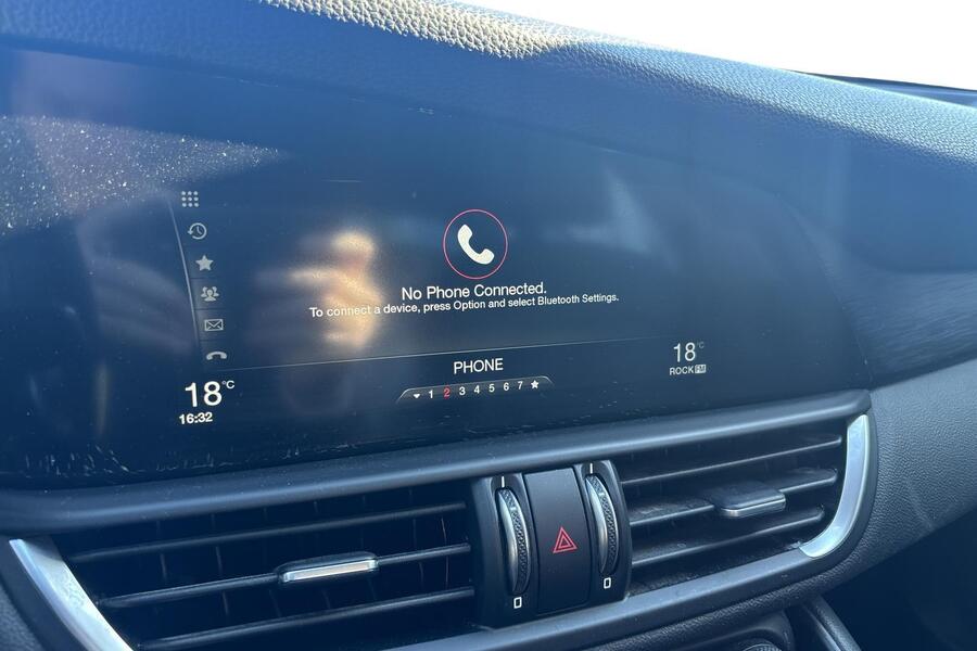 Alfa Romeo Giulia vaihtoauto