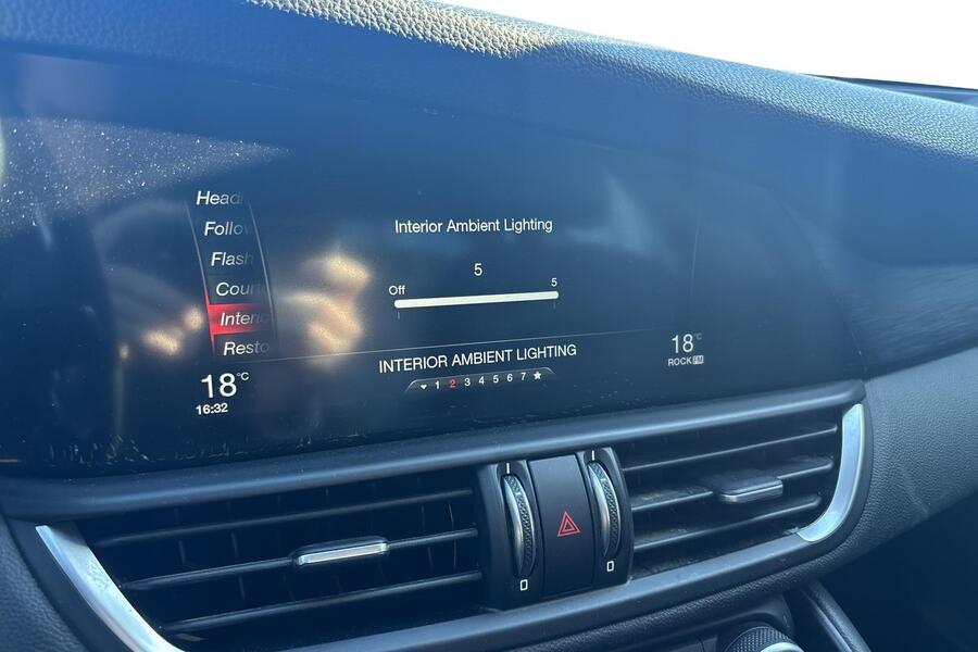 Alfa Romeo Giulia vaihtoauto