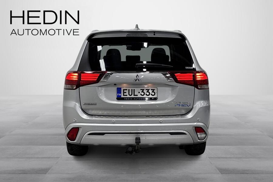 Mitsubishi Outlander PHEV vaihtoauto
