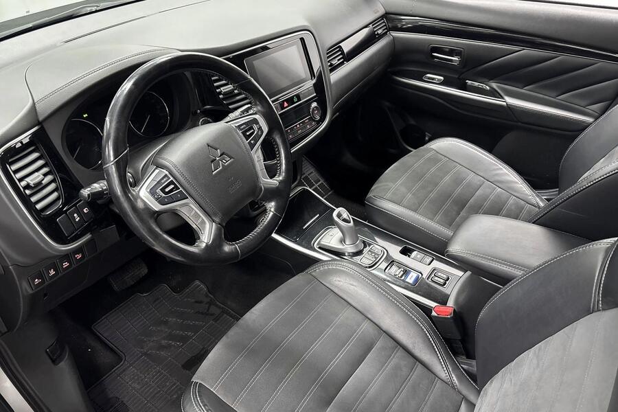 Mitsubishi Outlander PHEV vaihtoauto