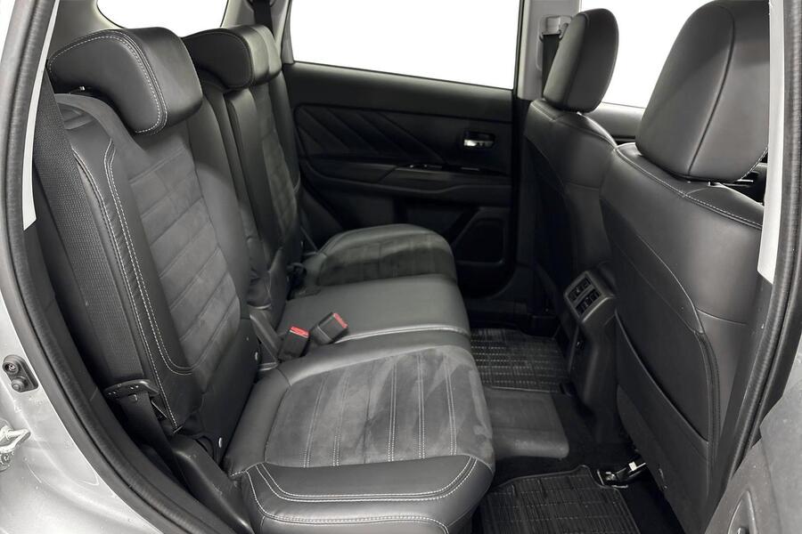 Mitsubishi Outlander PHEV vaihtoauto