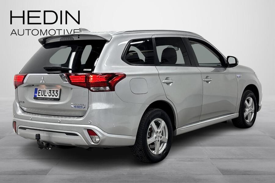 Mitsubishi Outlander PHEV vaihtoauto