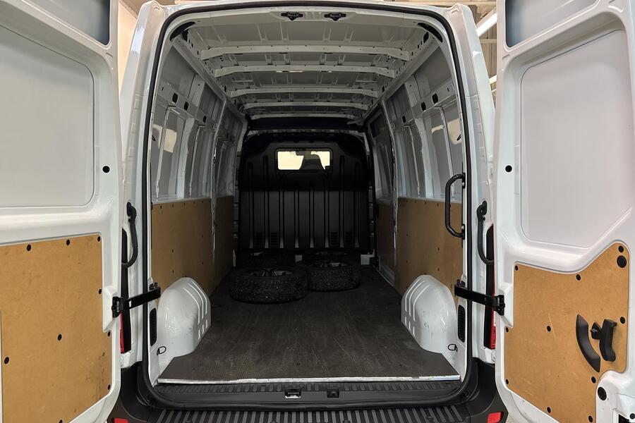 Nissan Interstar vaihtoauto