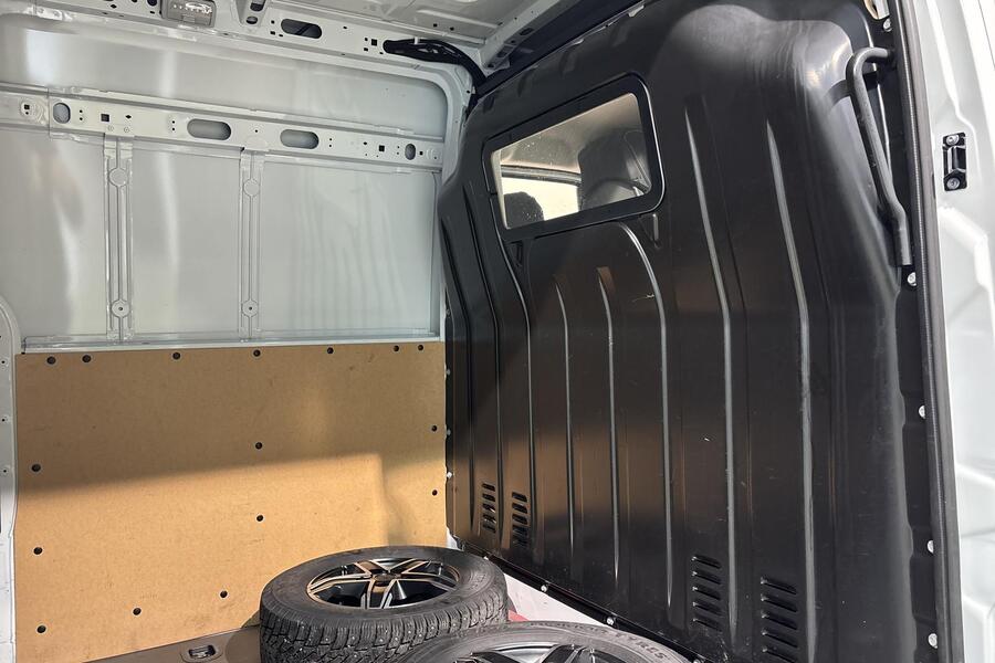 Nissan Interstar vaihtoauto