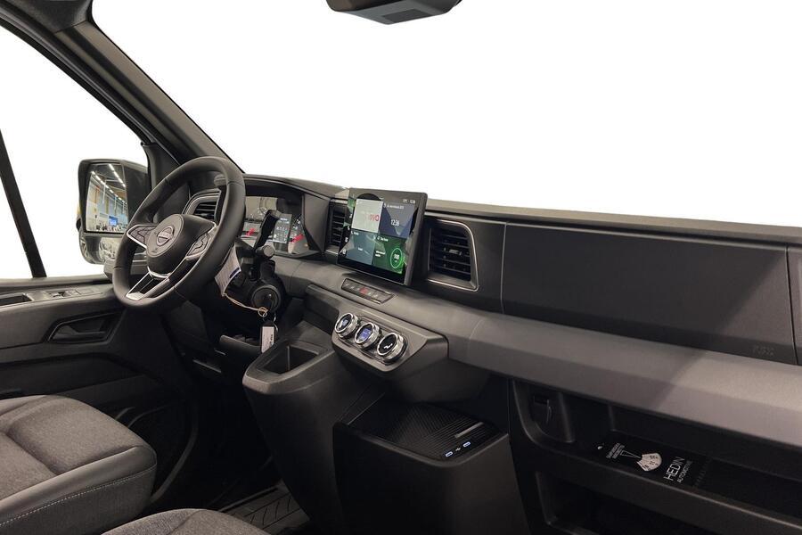 Nissan Interstar vaihtoauto