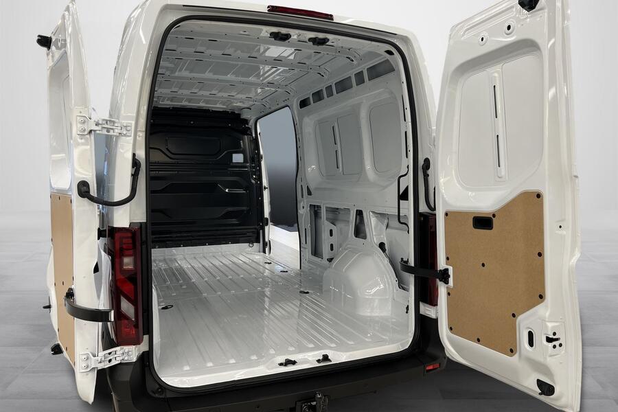 Nissan Interstar vaihtoauto