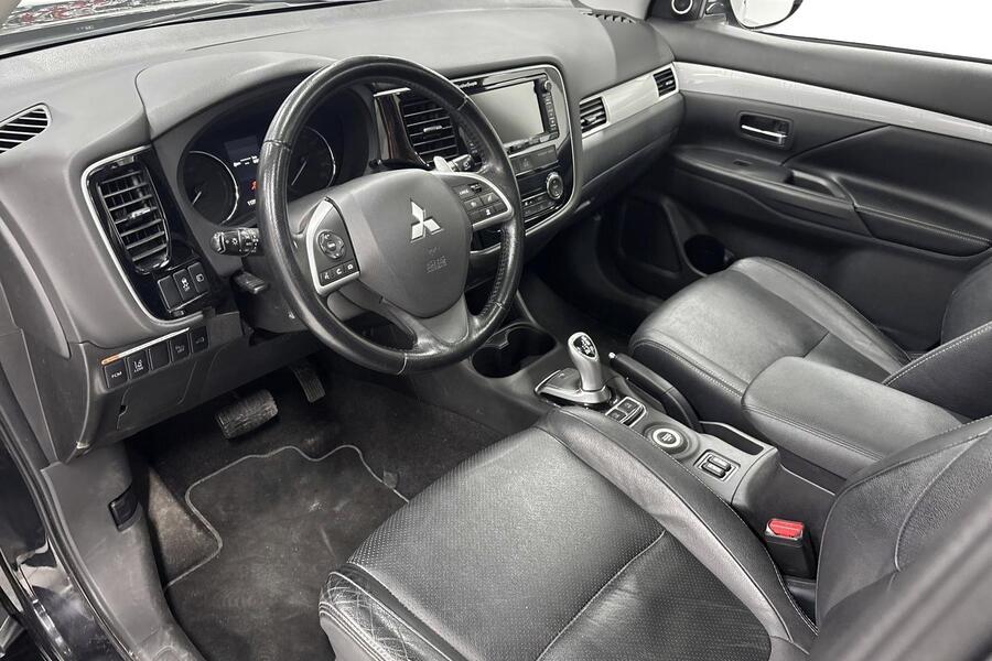 Mitsubishi Outlander PHEV vaihtoauto