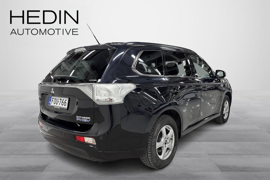 Mitsubishi Outlander PHEV vaihtoauto