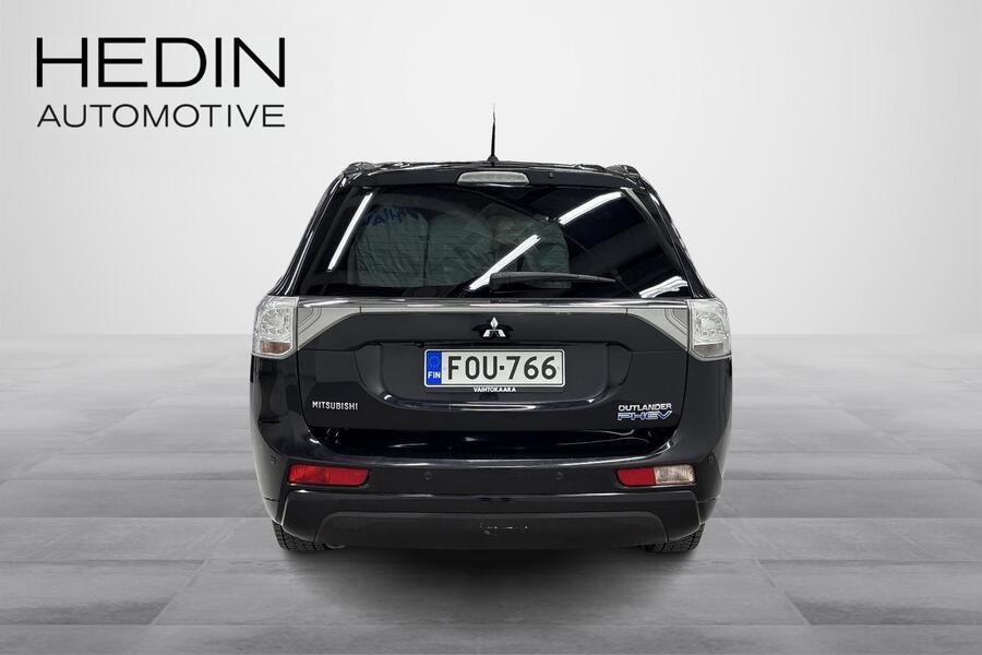 Mitsubishi Outlander PHEV vaihtoauto