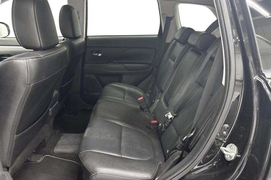 Mitsubishi Outlander PHEV vaihtoauto