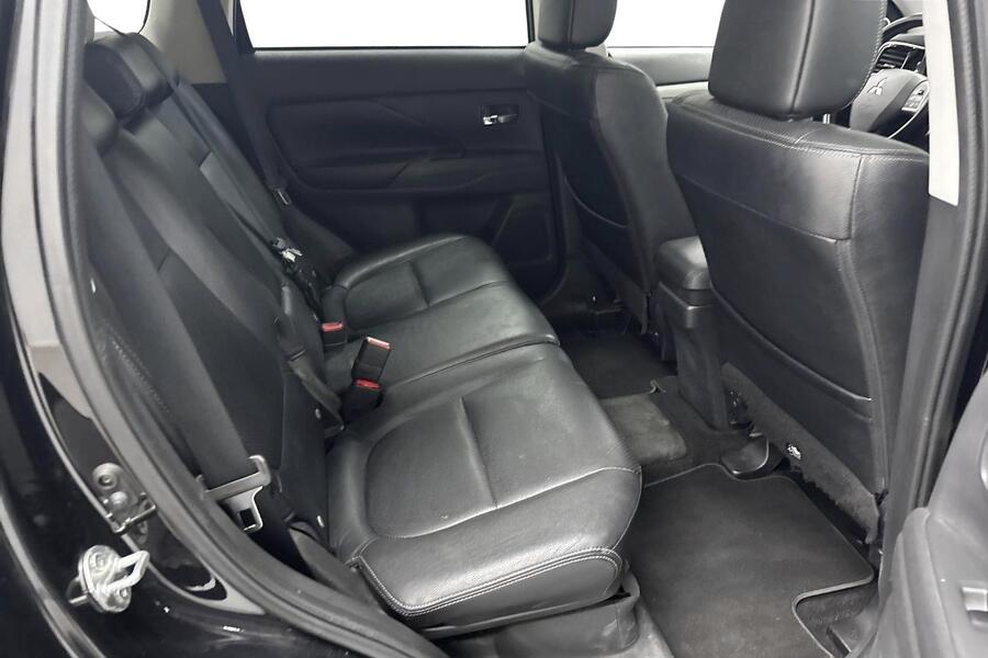 Mitsubishi Outlander PHEV vaihtoauto