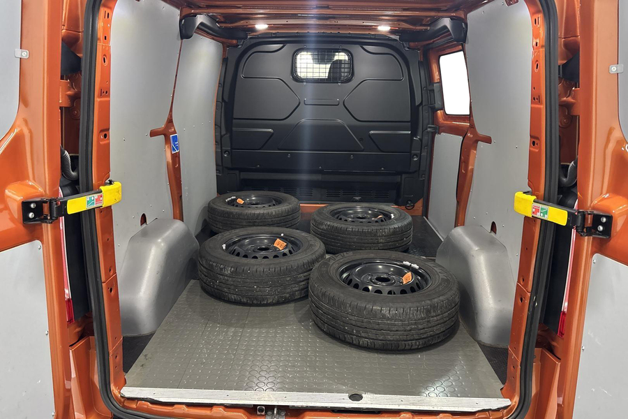 Ford Transit Custom vaihtoauto