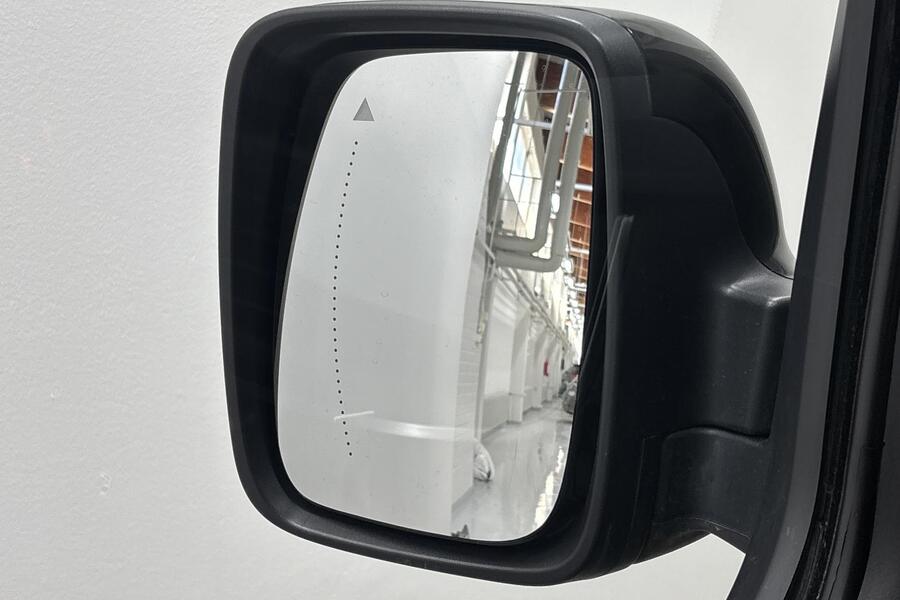 Nissan Primastar vaihtoauto