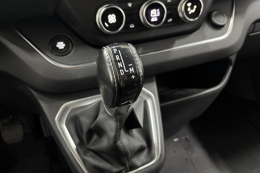 Nissan Primastar vaihtoauto