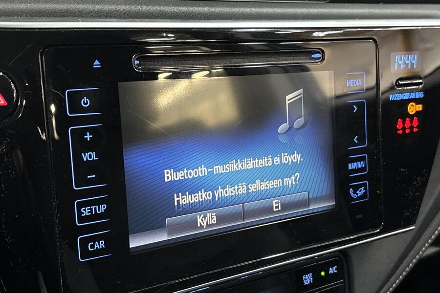 Toyota Auris vaihtoauto