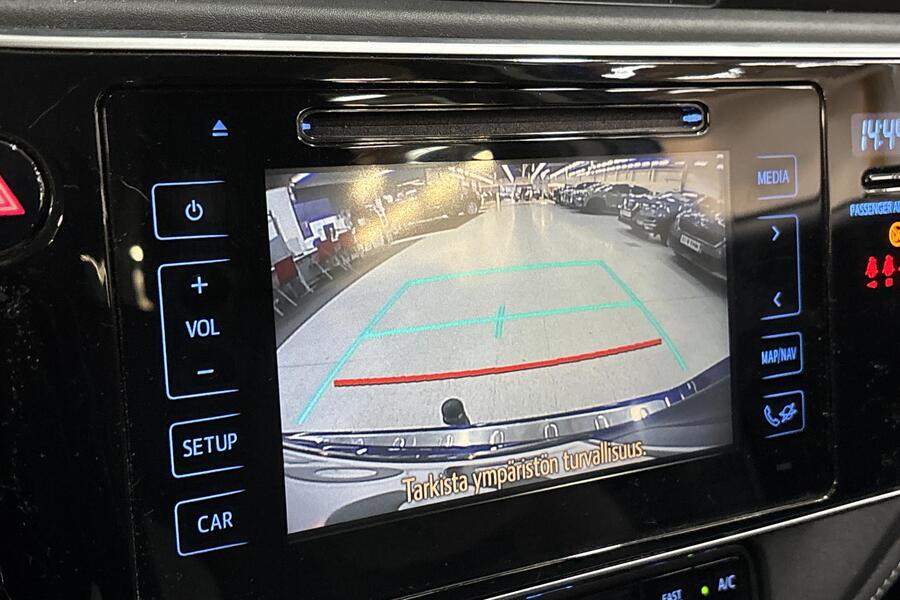 Toyota Auris vaihtoauto