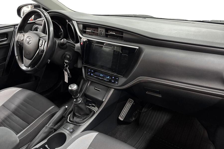 Toyota Auris vaihtoauto