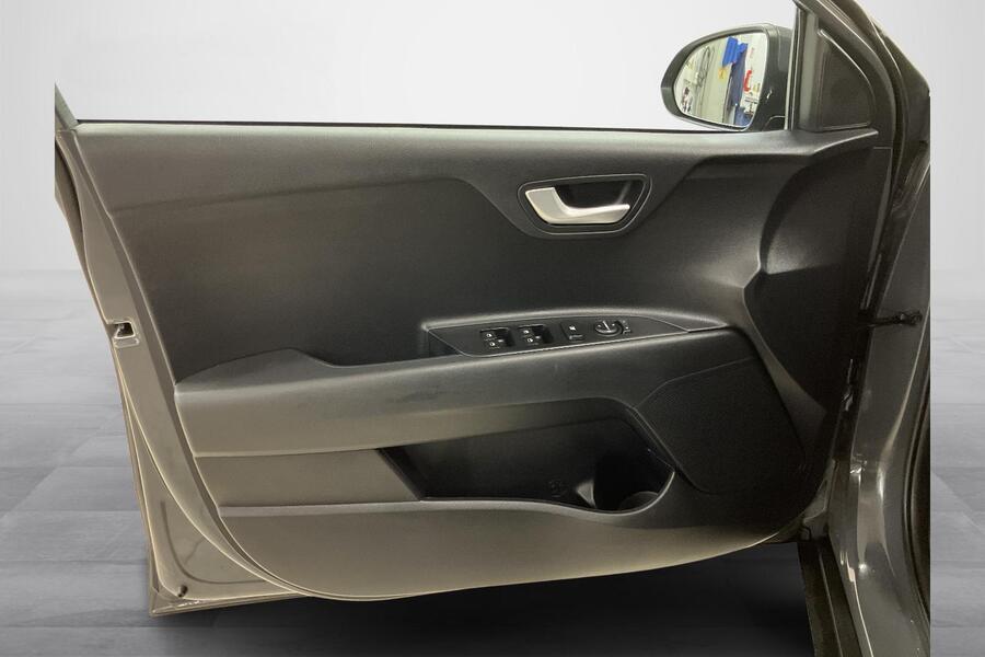 Kia Stonic vaihtoauto