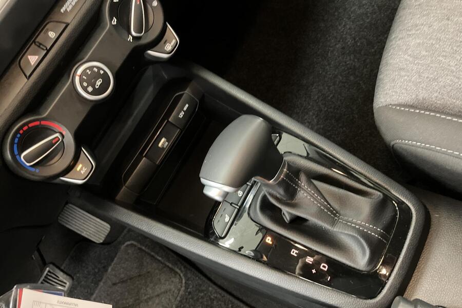 Kia Stonic vaihtoauto