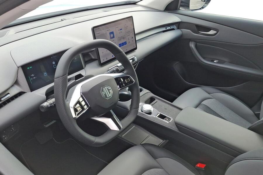 MG MGS5 EV vaihtoauto