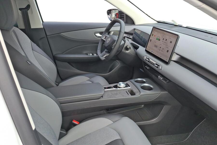 MG MGS5 EV vaihtoauto