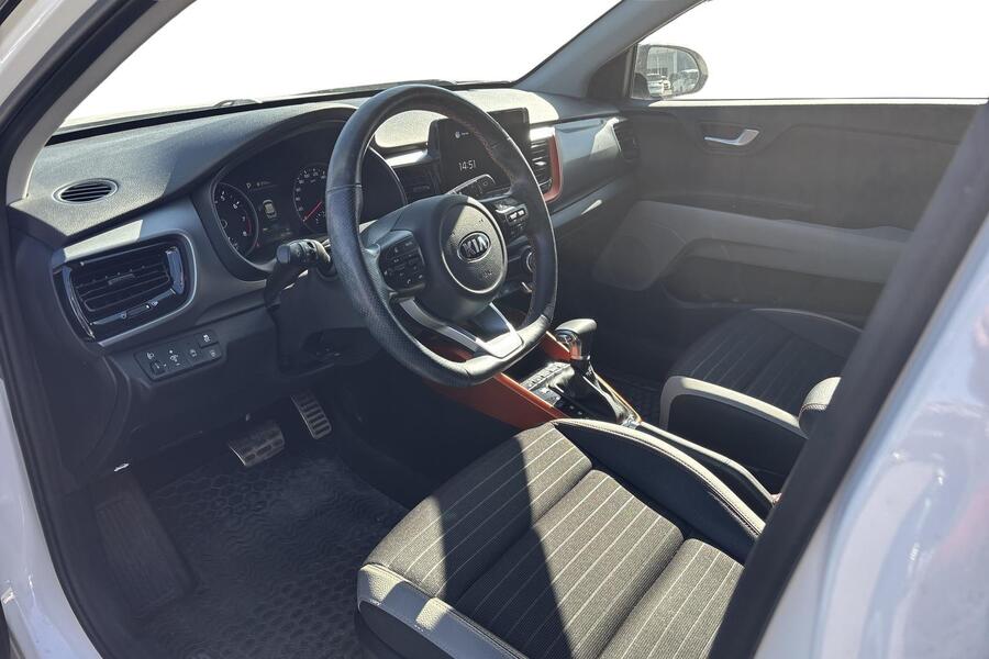 Kia Stonic vaihtoauto