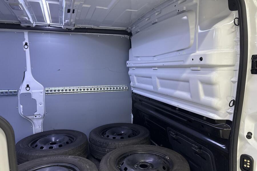 Nissan Primastar vaihtoauto