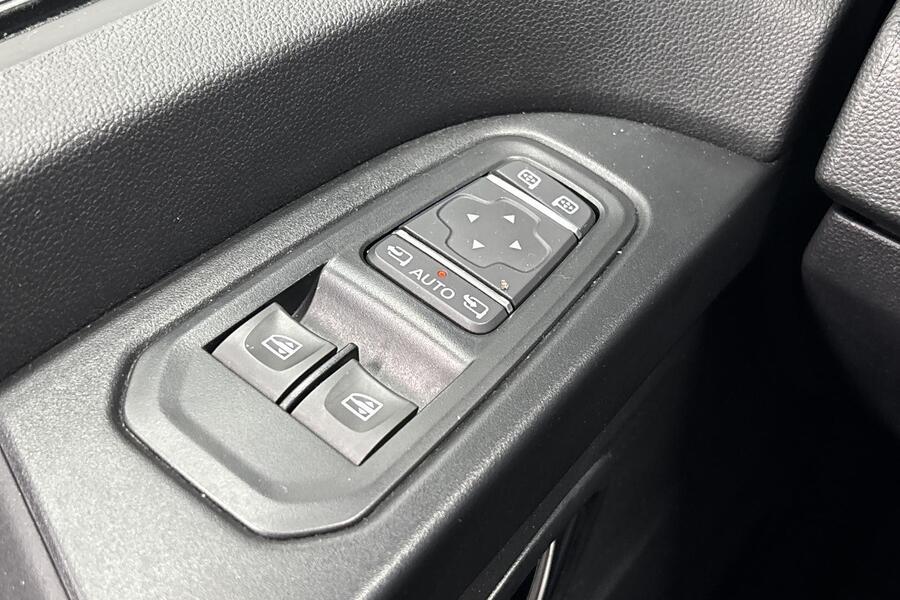 Nissan Primastar vaihtoauto