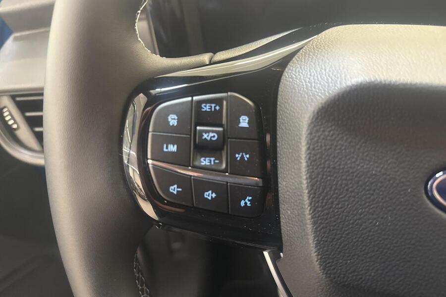 Ford Tourneo Courier vaihtoauto