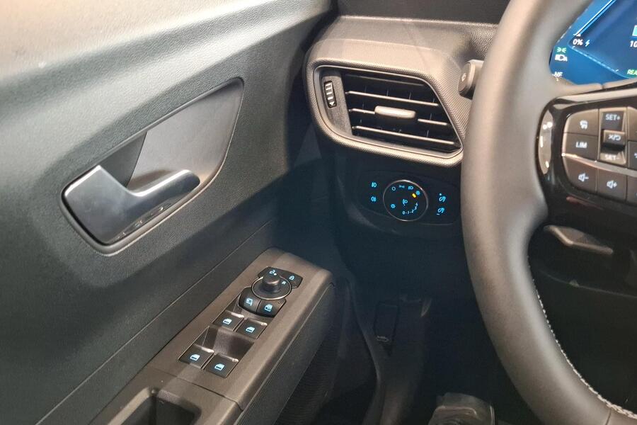 Ford Tourneo Courier vaihtoauto