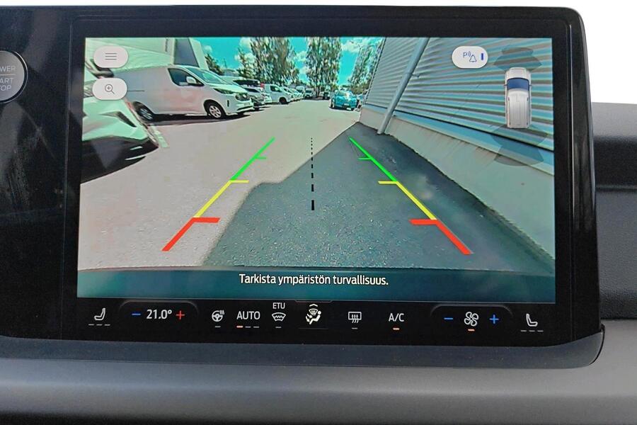 Ford Tourneo Courier vaihtoauto