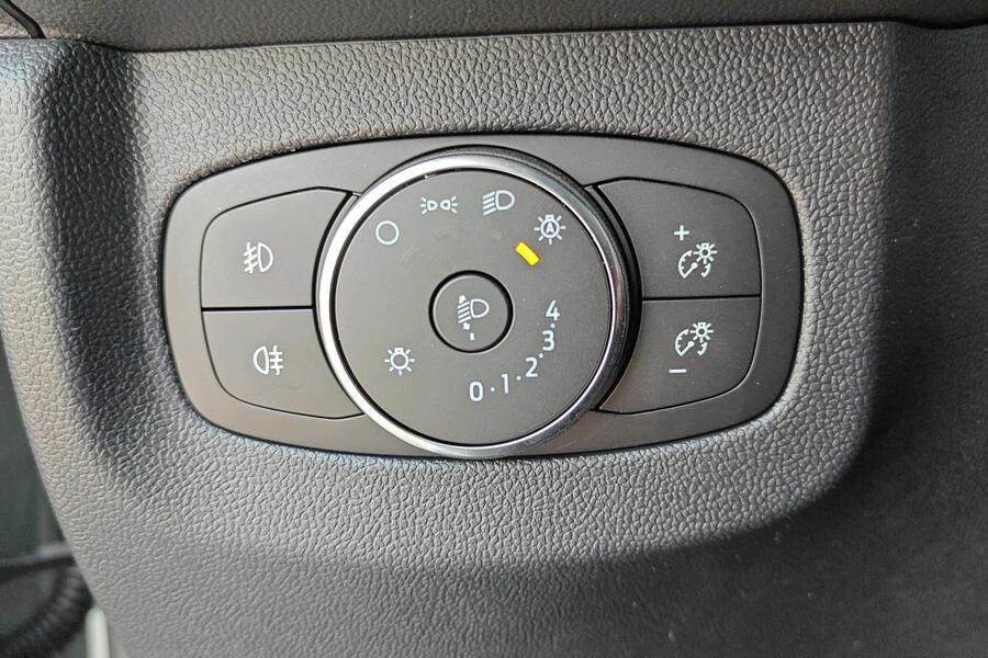 Ford Tourneo Courier vaihtoauto