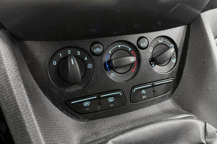 Ford Transit Connect vaihtoauto