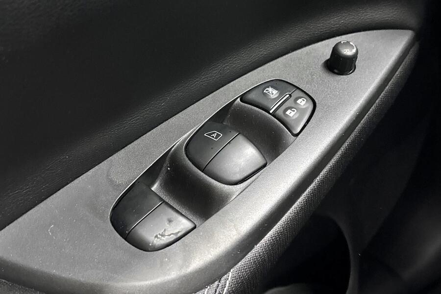 Nissan Pulsar vaihtoauto