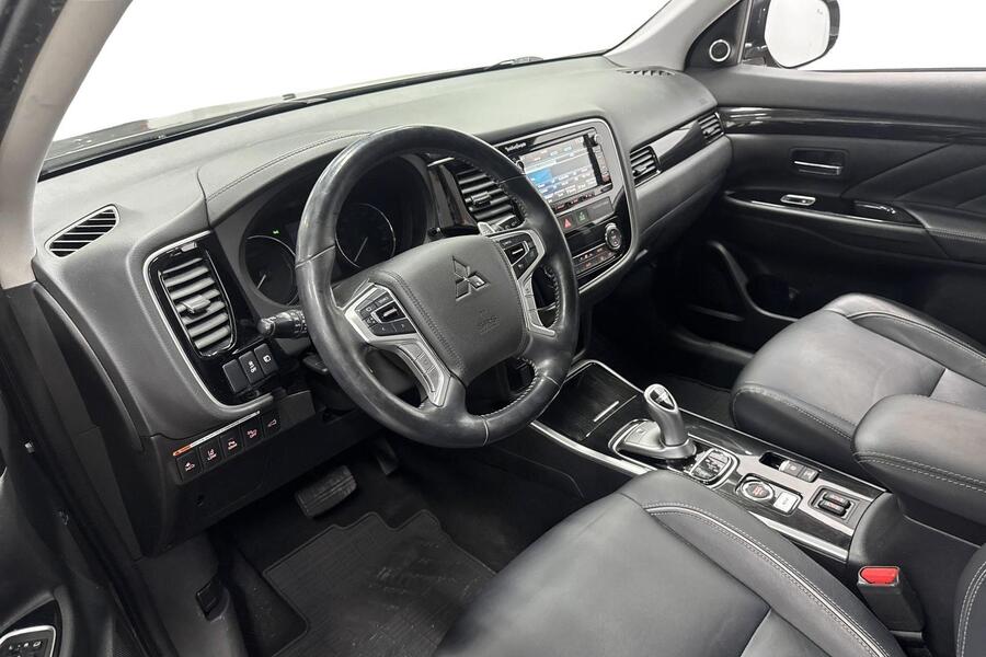Mitsubishi Outlander PHEV vaihtoauto