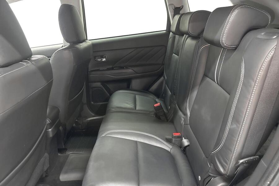 Mitsubishi Outlander PHEV vaihtoauto