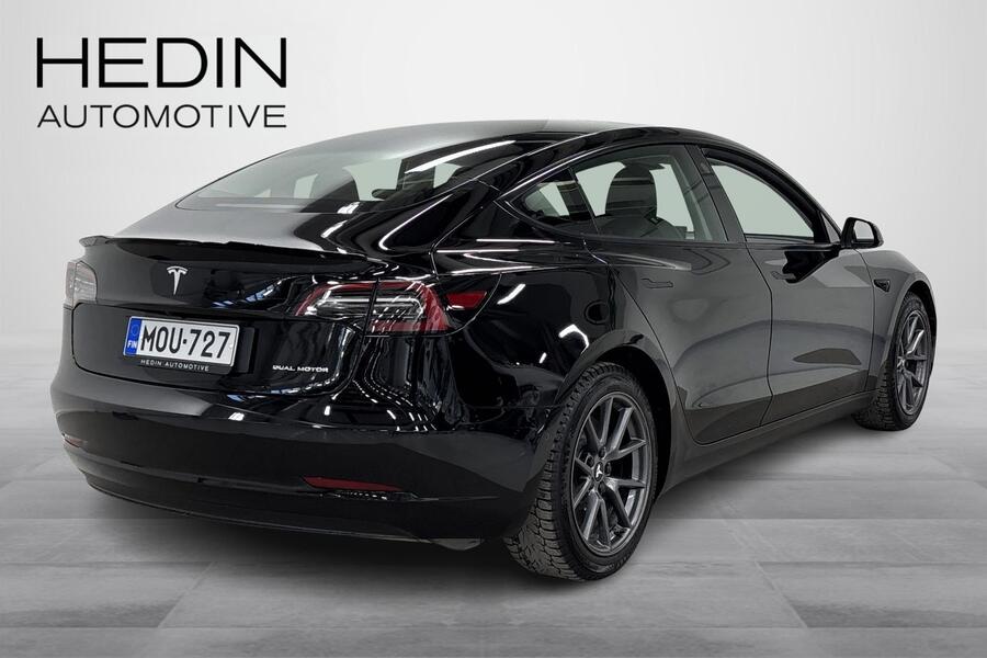 Tesla Model 3 vaihtoauto