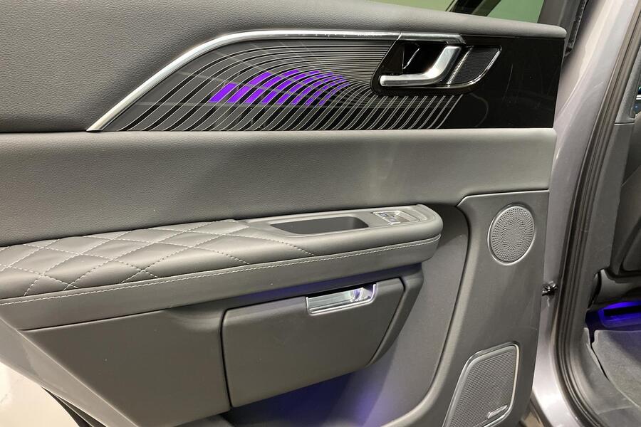 Hongqi E-HS9 vaihtoauto