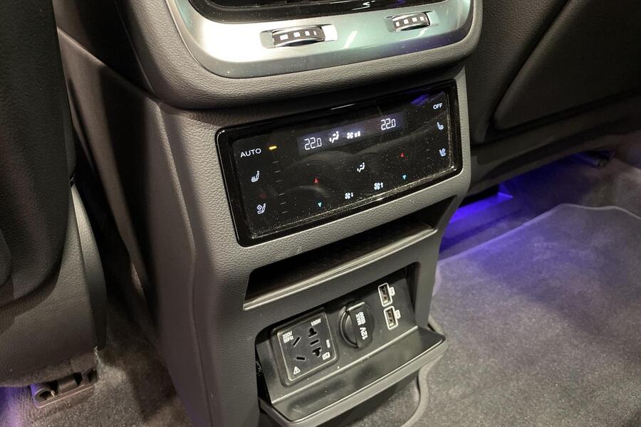 Hongqi E-HS9 vaihtoauto