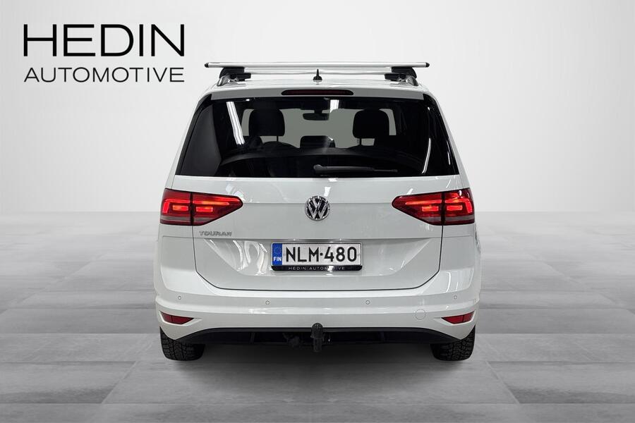 Volkswagen Touran vaihtoauto