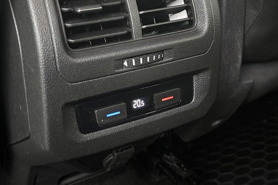 Volkswagen Touran vaihtoauto