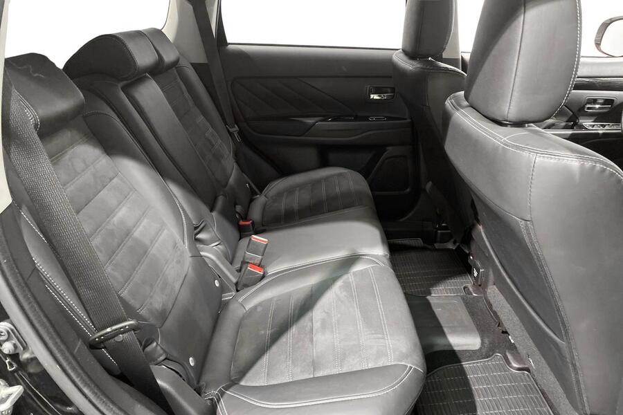 Mitsubishi Outlander PHEV vaihtoauto