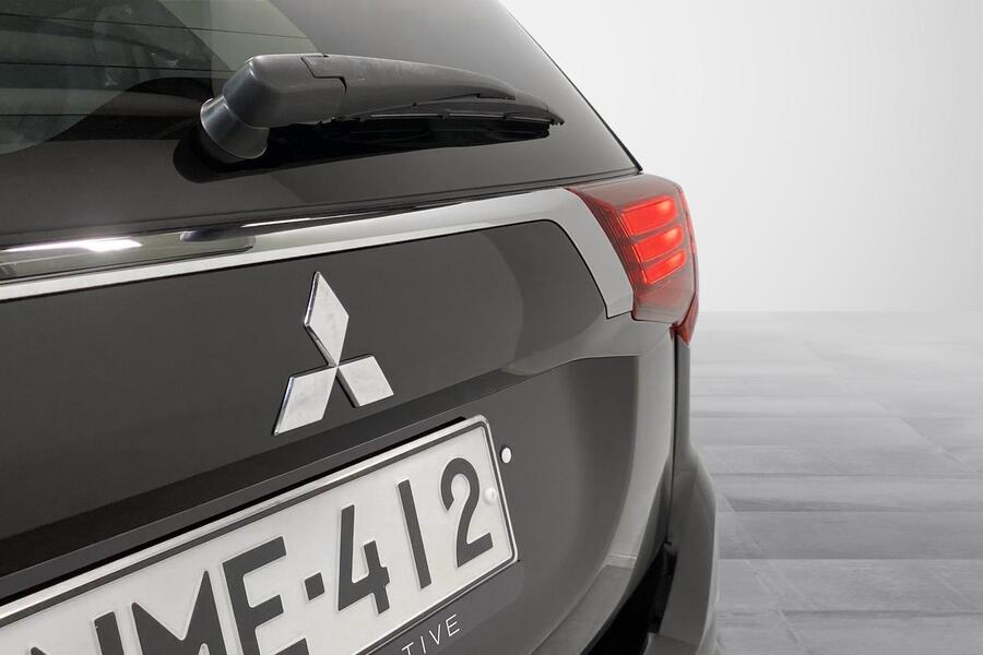 Mitsubishi Outlander PHEV vaihtoauto