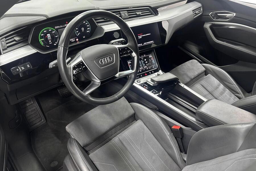 Audi Q8 e-tron vaihtoauto