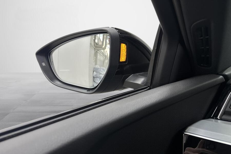 Audi Q8 e-tron vaihtoauto