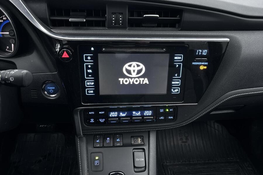 Toyota Auris vaihtoauto