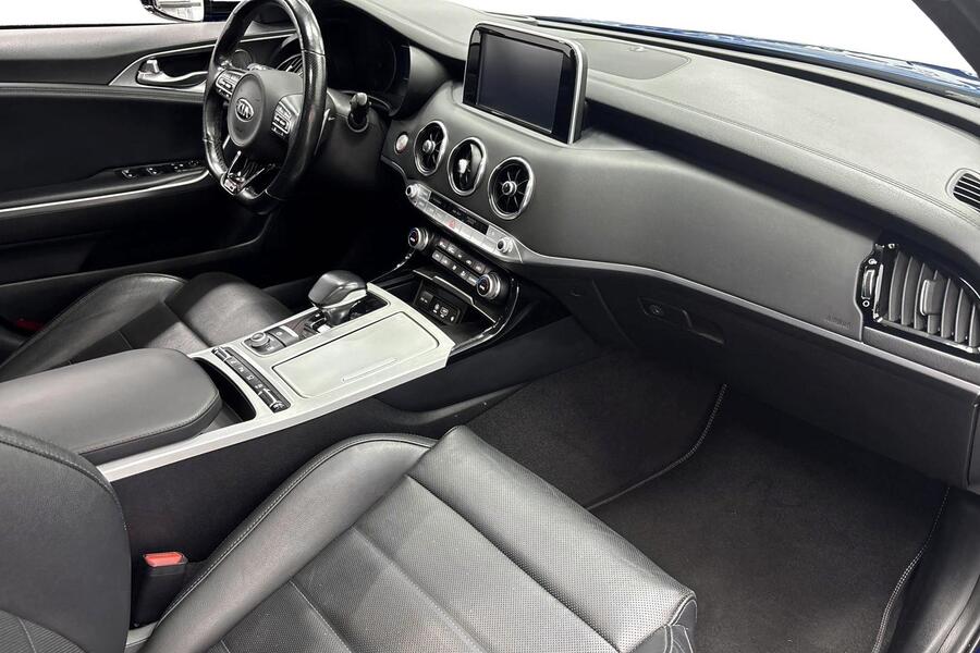 Kia Stinger vaihtoauto