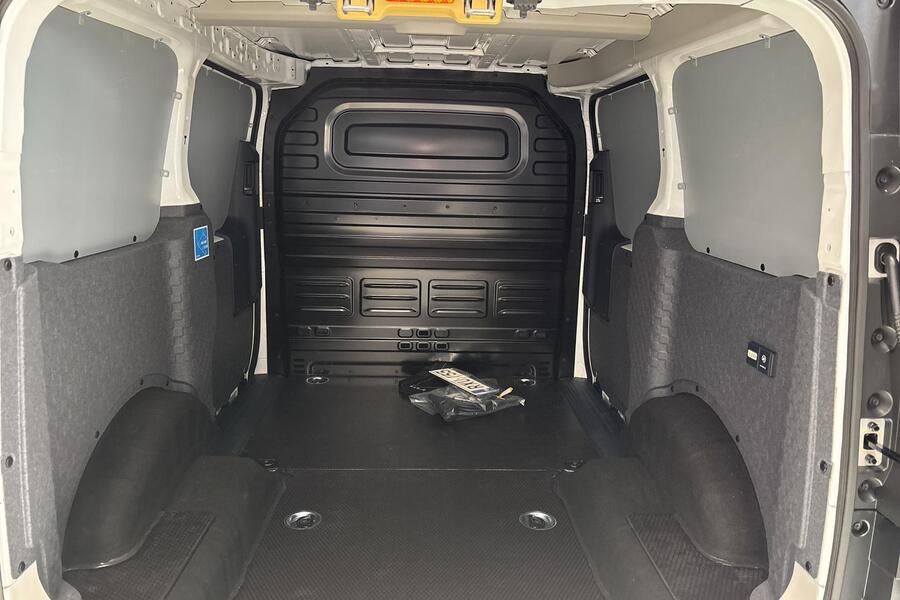 Kia PV5 Cargo vaihtoauto